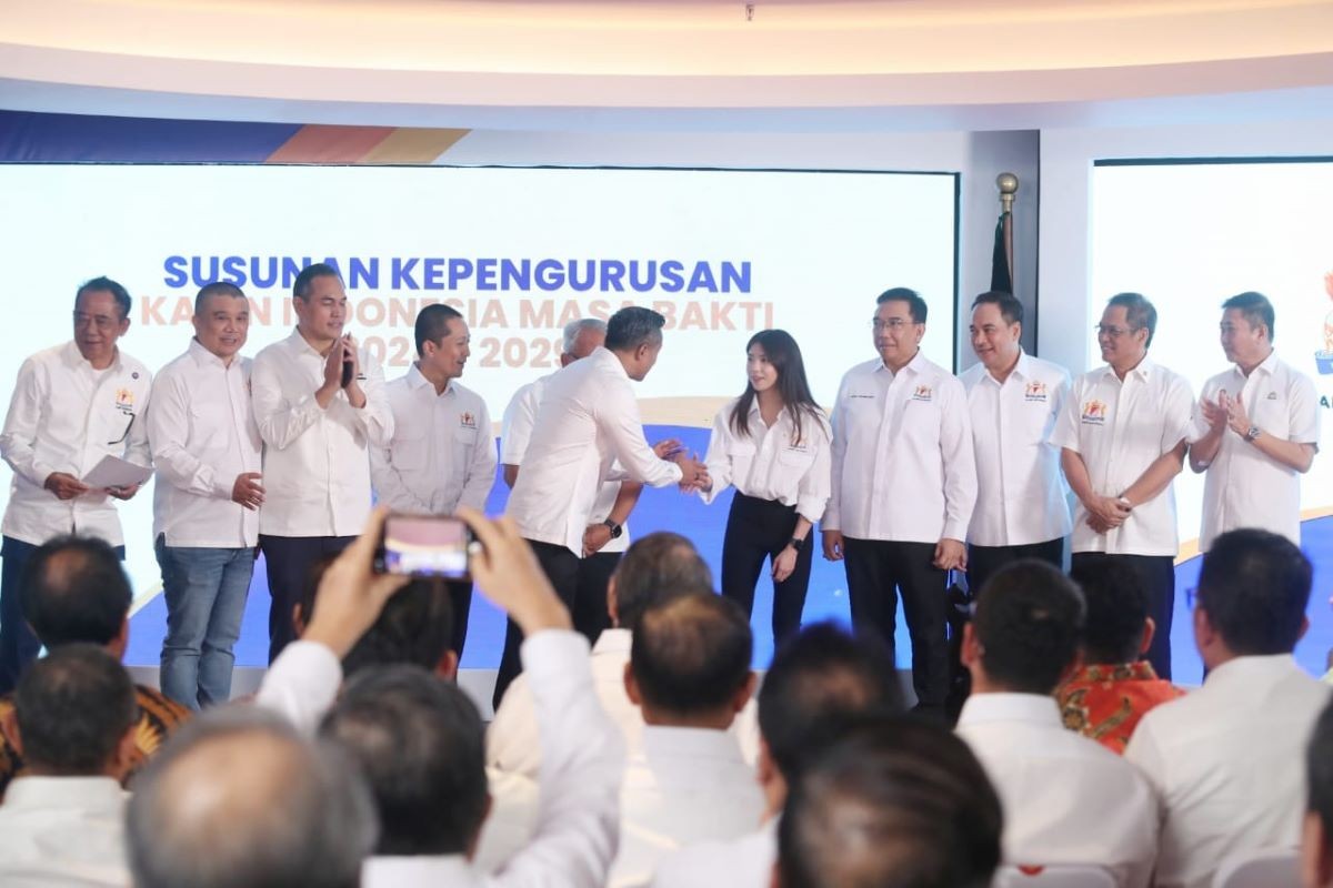 Clarissa Tanoesoedibjo Jadi Wakil Ketua Umum Kadin Bidang komunikasi dan Informatika. (Foto: Iqbal/MNC Media)