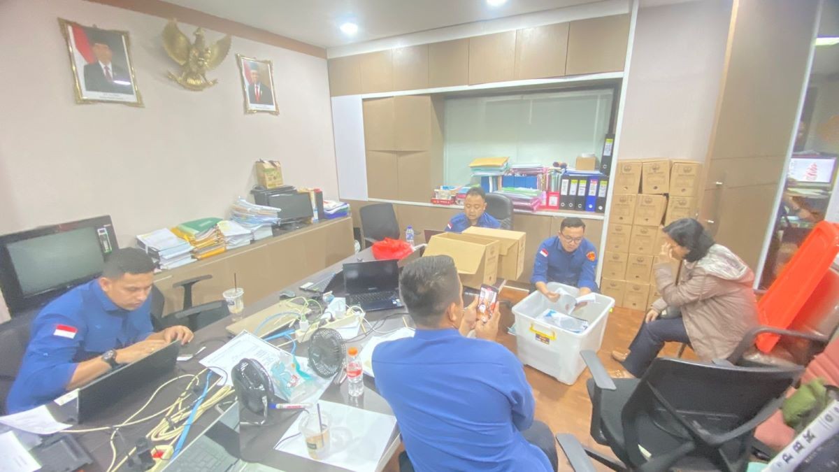 Kejagung Selidiki Dugaan Korupsi Tata Kelola Sawit saat Geledah Kantor KLHK di Jakarta. (Foto: Dok. Kejagung)