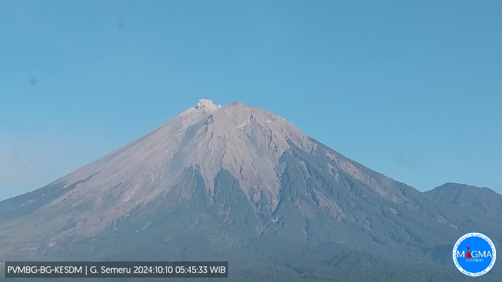 Semeru Dua Kali Erupsi Pagi Ini, Status Waspada (FOTO:Dok Ist)