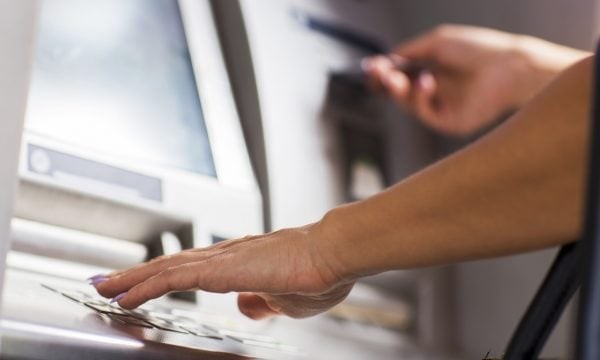 Tarik Uang di ATM Gagal tapi Saldo Berkurang? Cek Penyebab dan Cara Mengatasinya. (Foto: MNC Media)