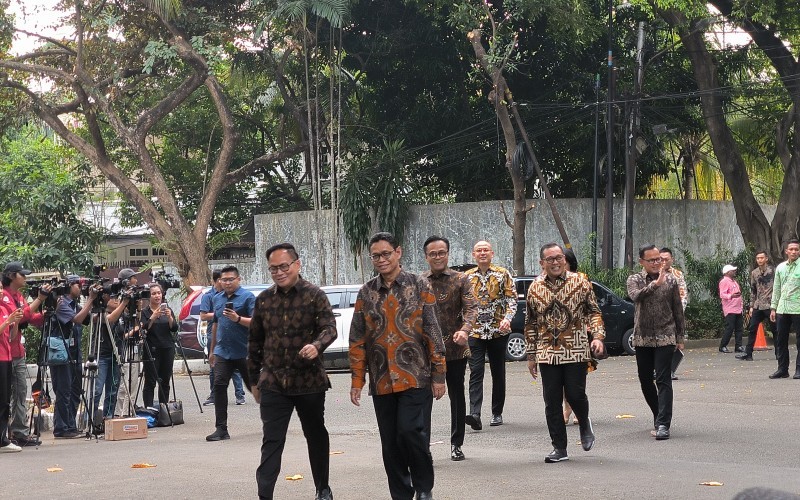 Presiden terpilih Prabowo Subianto memanggil sejumlah tokoh untuk mencari wakil menteri atau wamen dalam kabinetnya. (Riana Rizkia/MPI)