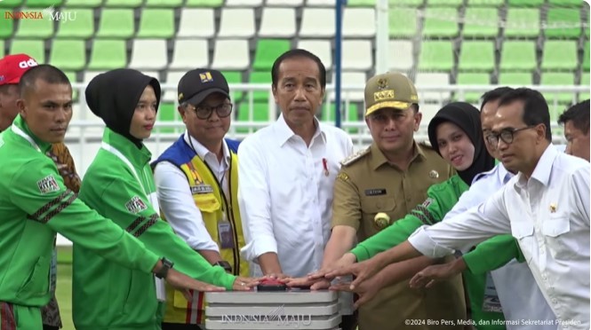 Jokowi Resmikan Stadion Utama Sumut, Anggarannya Capai Rp587 Miliar. (Foto: Tangkapan Layar Youtube Sekretariat Presiden))