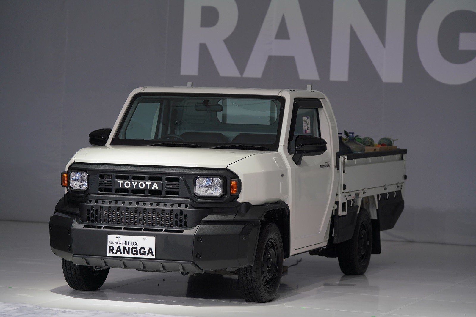 Ini Alasan Toyota Masih Impor CBU Hilux Rangga dari Thailand. (Foto Fadli R/MPI)