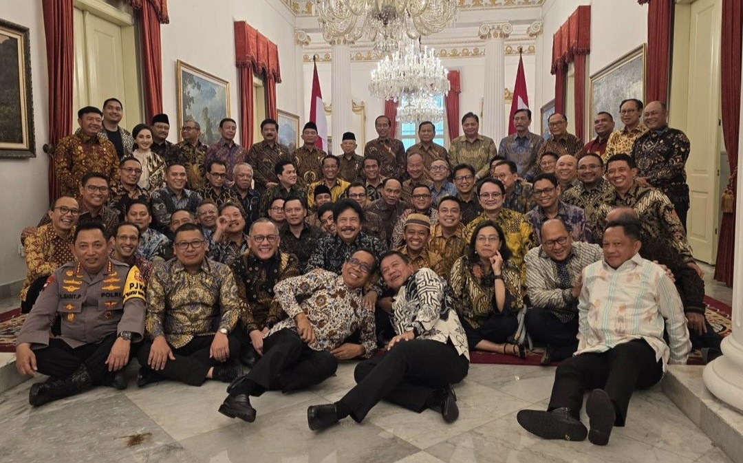 Jelang Purna Tugas, Gulai Kambing dan Rujak Jadi Menu Makan Siang Jokowi dan Menterinya  (FOTO:Dok Ist)
