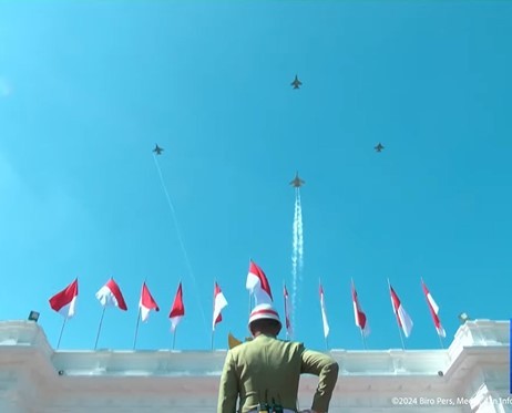 Manuver Pesawat Tempur Meriahkan Pisah Sambut Jokowi ke Prabowo. (Foto: Youtube Sekretariat Presiden)