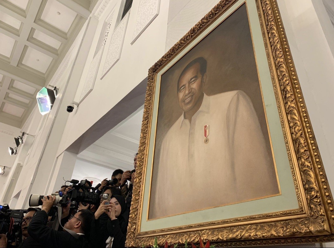 Lukisan Besar Wajah Jokowi Terpasang di Istana Negara (FOTO:Dok Ist)
