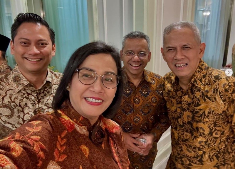 Menkeu Sri Mulyani Dikawal Tiga Wakil Menteri, Ini Sosoknya (foto instagram @smindrawati)