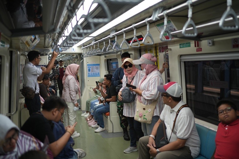 Berlakukan Tarif Rp1 saat Pelantikan Prabowo, Penumpang LRT Jabodebek Melonjak (foto dok ist)