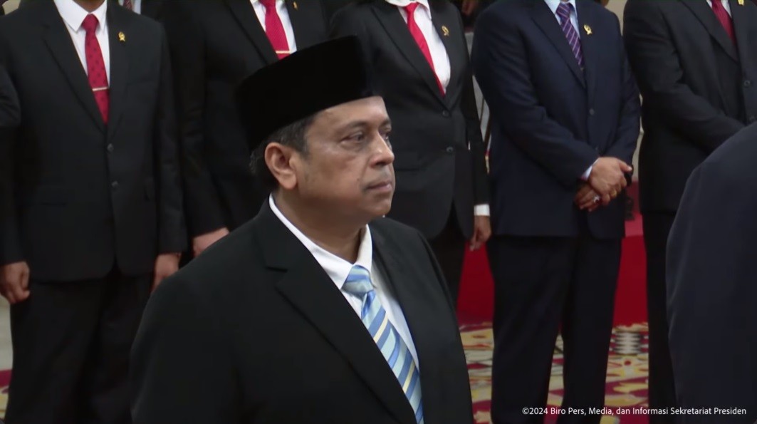Haikal Hassan Resmi Jabat Kepala Badan Penyelenggara Jaminan Produk Halal. (Foto YouTube Setpres)