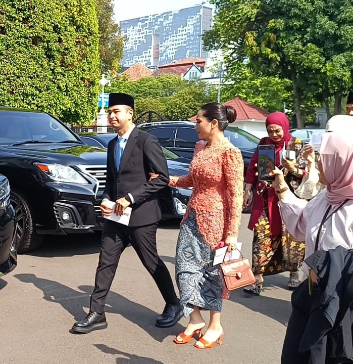 Raffi Ahmad Datangi Istana Berdasi Biru, Bakal Dilantik Jadi Utusan Khusus Prabowo? (Foto: Raka/MNC Media)