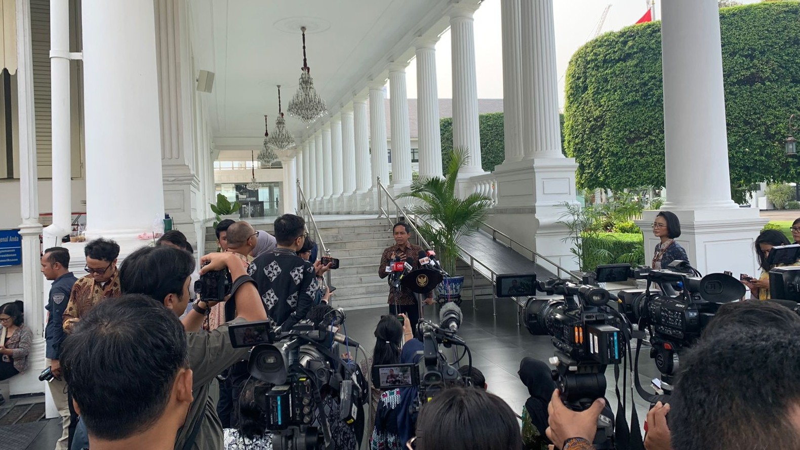 Jelang Sidang Paripurna Kabinet Merah Putih, Sejumlah Menteri Tiba di Istana. (Foto Binti/MPI)
