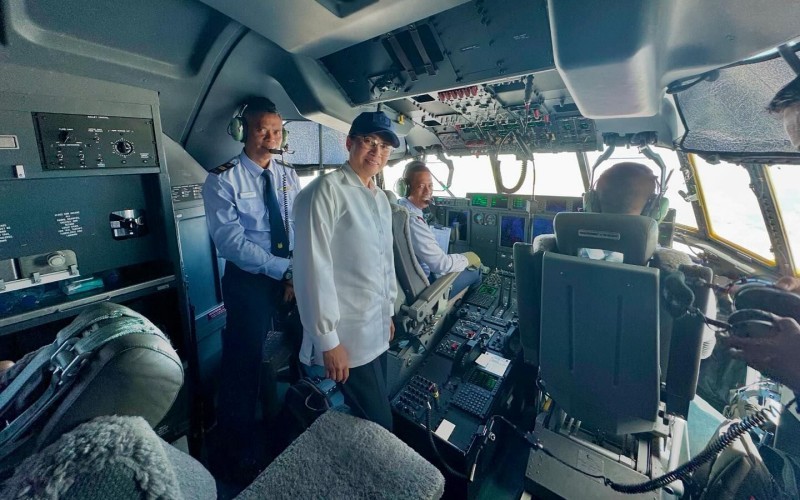 Menkeu Sri Mulyani Indrawati membagikan momen dirinya menaiki Pesawat Super Hercules C-130J A-1340. (Instagram/Srimulyani)
