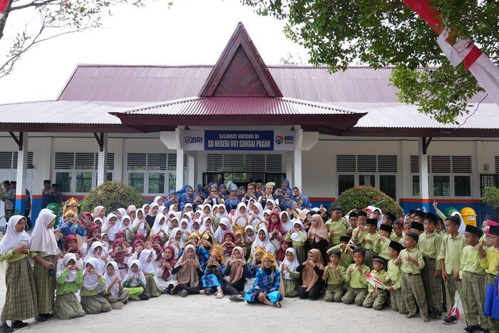Dukung Penciptaan SDM Unggul, Bank BRI (BBRI) Bantu Renovasi Infrastruktur Sekolah di Riau (foto: MNC media)