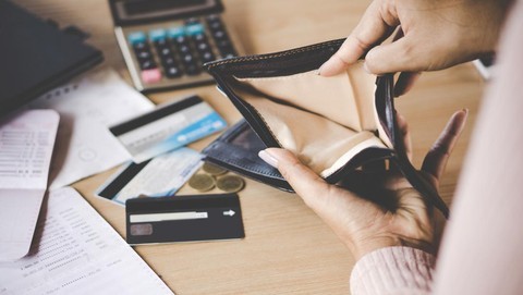 Kebiasaan yang Membuat Miskin, Tips Menghindari Kesalahan Finansial. (Foto: Kebiasaan yang Membuat Miskin)