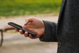 Cara Beli Pulsa Rp1.000 di Marketplace, Tips Isi Pulsa Nominal Terkecil. (Foto: Freepik)