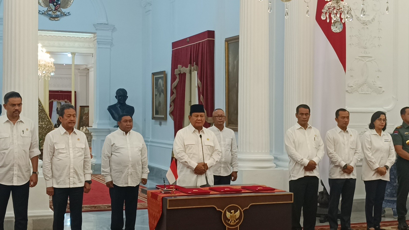 Prabowo Resmi Teken PP Hapus Utang Petani, Nelayan, Hingga UMKM