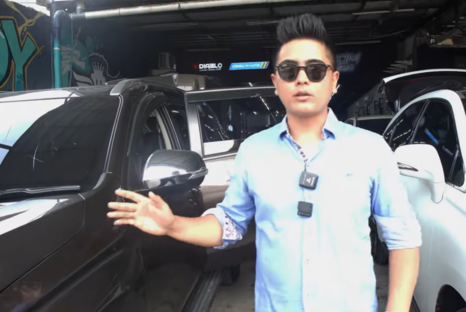Kisah Inspirasi Pengusaha Sukses, Eks Pemulung Buka Jasa Interior Mobil Langganan Artis. (Foto: YouTube/Hardy Classic Interior Car)