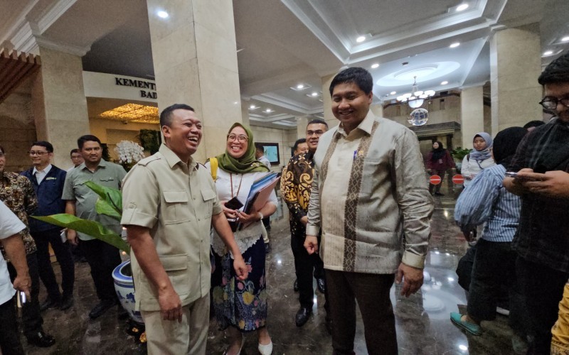 Menteri Perumahan dan Kawasan Permukiman (PKP) Maruarar Sirait meminta lahan atau tanah gratis dari negara untuk mendukung kesuksesan program 3 juta rumah.