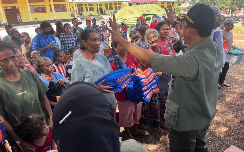 BNPB memastikan paket bantuan yang diberikan kepada akibat erupsi Gunung Lewotobi Laki-Laki, tidak kedaluwarsa. (MNC Media)