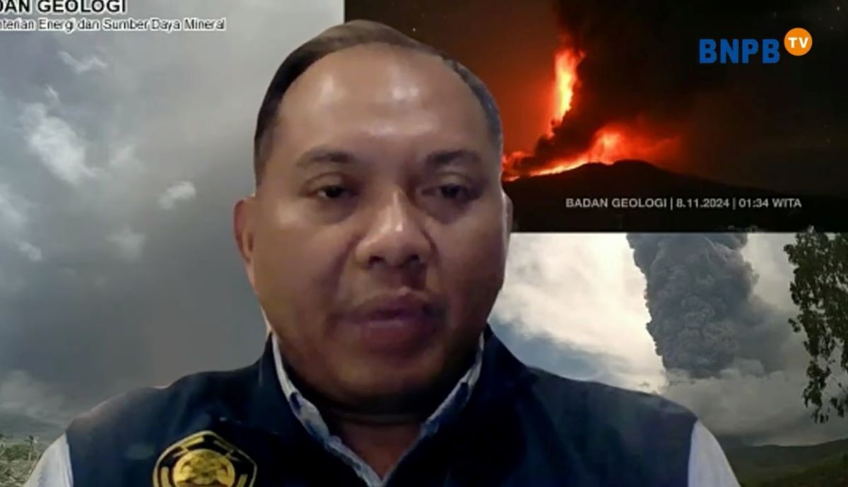Gunung Lewotobi Laki-Laki Erupsi Dua Kali, PVMBG Bakal Perluas Pelarangan Aktivitas. (Foto: Binti/MNC Media)