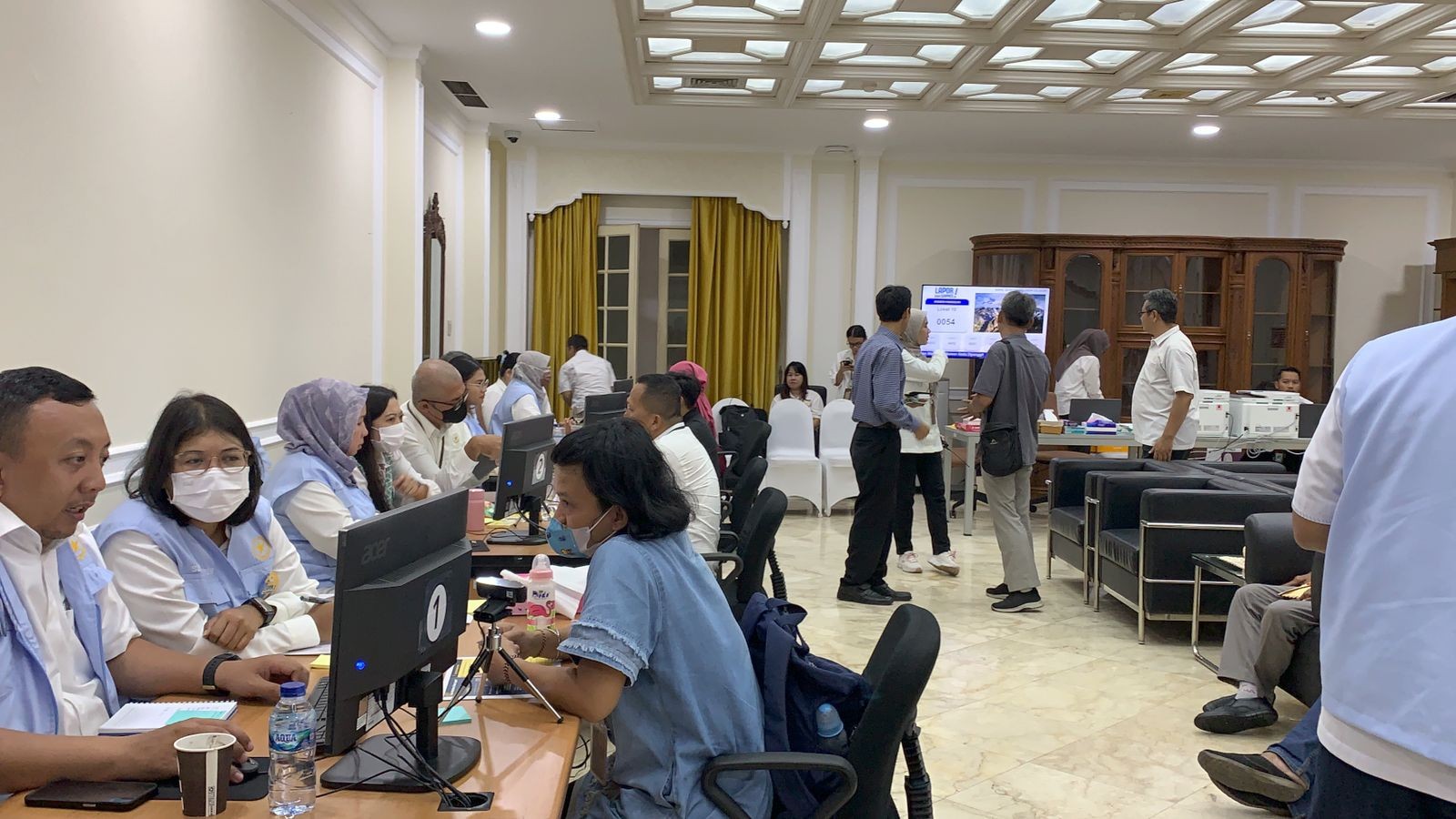 Aduan Lapor Mas Wapres Membludak, Warga Harus Kembali (FOTO:MNC Media)