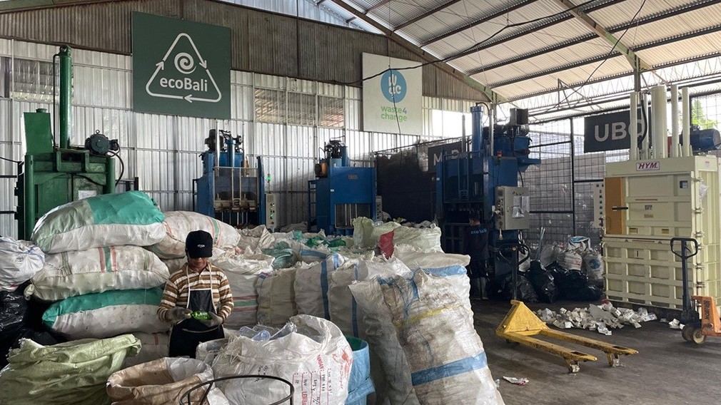 Jangan Asal Dibuang, Sampah Ternyata Punya Nilai Ekonomi Menggiurkan. (Foto Tangguh/MPI)