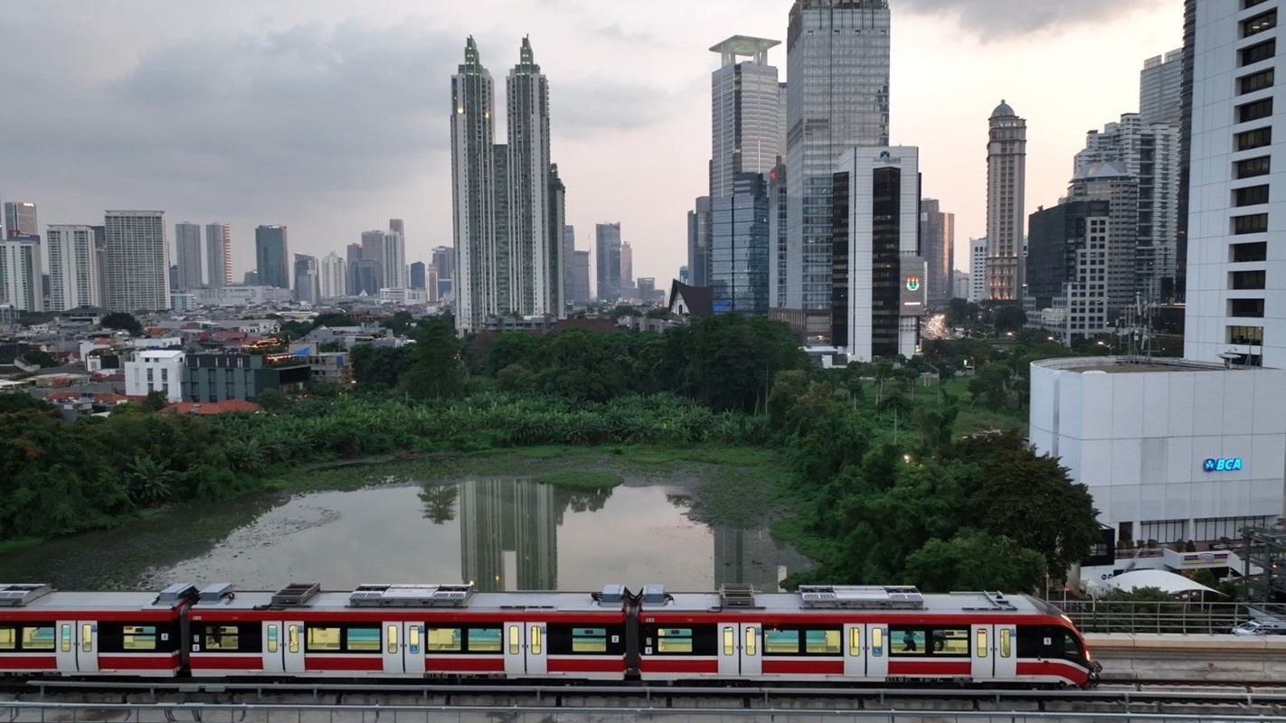 Jam Operasional LRT Jabodebek di Akhir Pekan Diperpanjang, Ini Jadwal Lengkapnya. (Foto LRT Jabodebek)