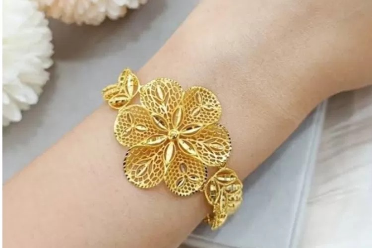 Model Gelang Emas yang Lagi Trend