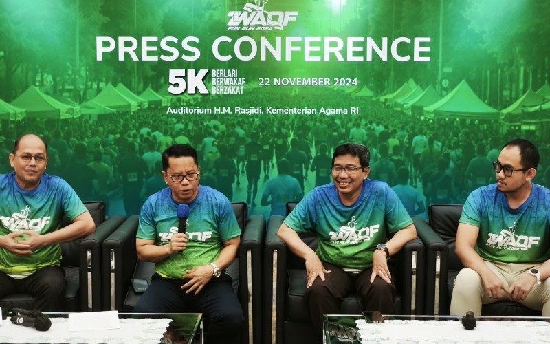 Kemenag mengajak masyarakat berolahraga sambil berwakaf. Acara ini dikemas dengan Wakaf dan Zakat Fun Run (Waqf Run) 2024.