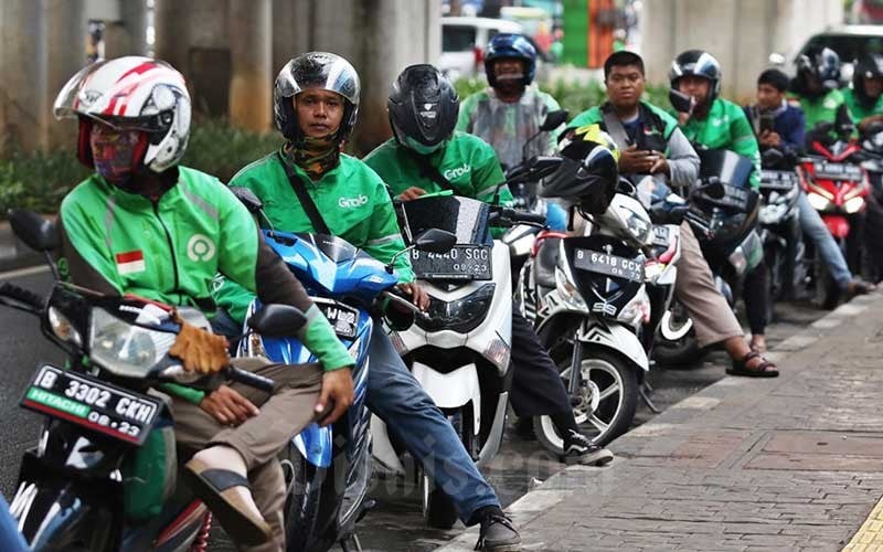 Pengemudi ojol mendesak Kemnaker untuk menerbitkan regulasi soal THR kepada driver ojol setara Upah Minimum Provinsi.