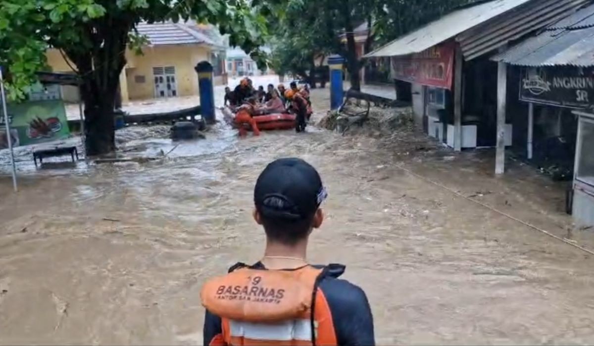 BNPB melaporkan satu orang meninggal dunia akibat bencana yang melanda Kabupaten Sukabumi, Provinsi Jawa Barat.