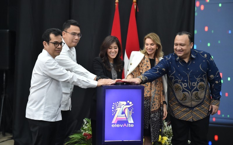 Kementerian Komdigi menggandeng Microsoft untuk membekali talenta Indonesia dengan keterampilan yang relevan di era transformasi digital.