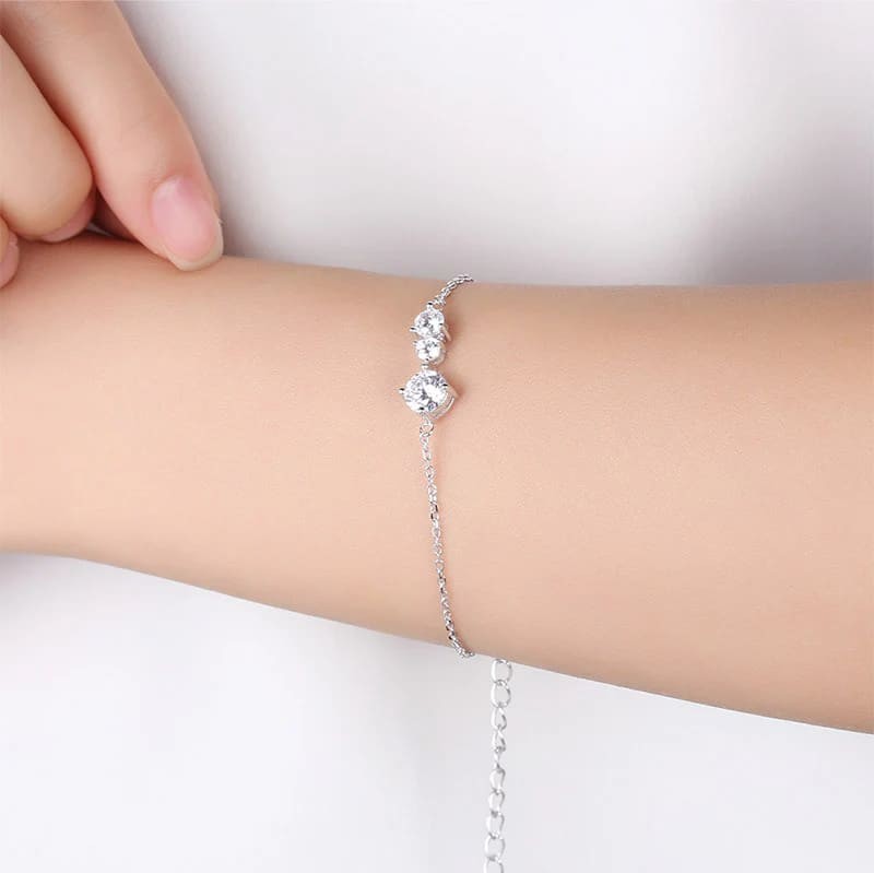 5 Model Gelang Emas yang Cocok untuk Tangan Kurus. (Foto: MNC Media) 