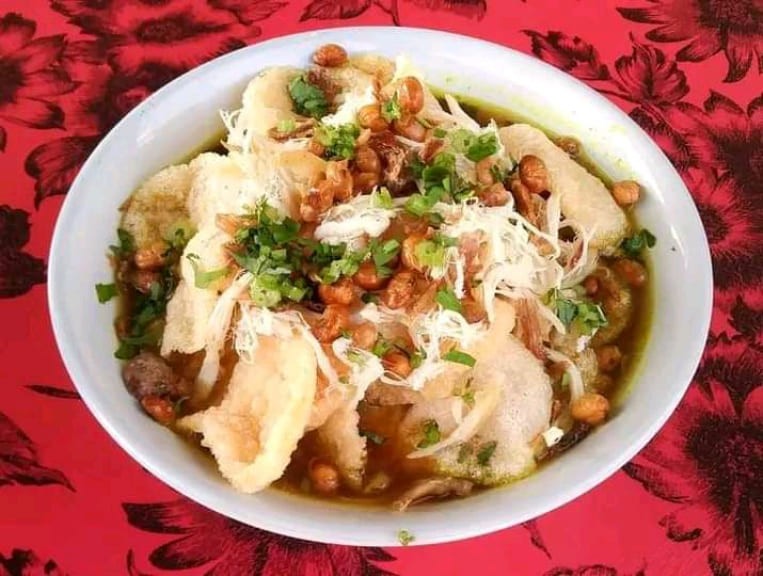 Kisah Sukses Penjual Bubur Ayam, Bisa Bangun Kontrakan dan Beli Sawah di Kampung. (Foto: YouTube/Langsung Laper)