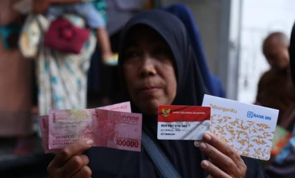 Cair Rp200 Ribu per Bulan, Apakah Bantuan BPNT Dapat Uang? (Foto: Apakah Bantuan BPNT Dapat Uang)