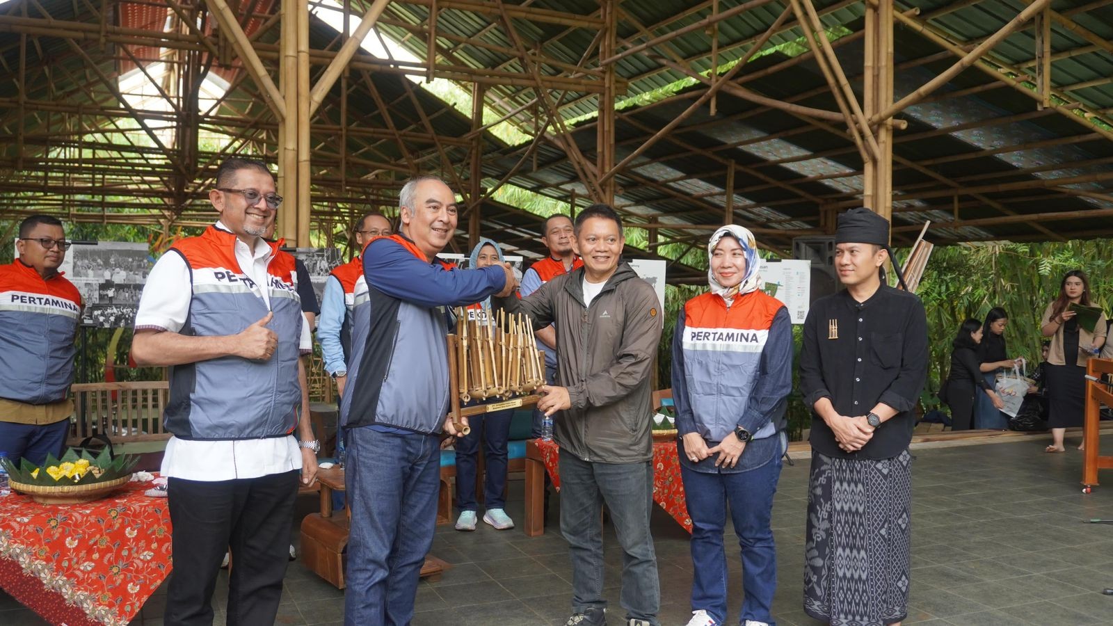 Cara Pertamina Patra Niaga Lestarikan Budaya Sunda dan Alat Musik Angklung. (Foto Istimewa)