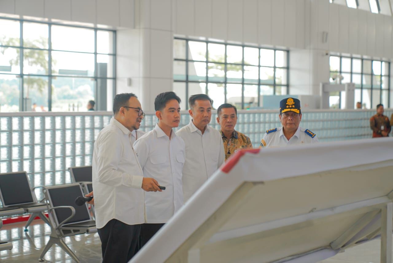 Gibran Tinjau Proyek TOD Stasiun Kereta Cepat di Karawang, Siap Dibuka 24 Desember 2024. (Foto Nila Kusuma/MPI)