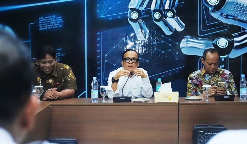 Wamenaker Klarifikasi Pernyataan Pusing soal Sritex (SRIL) (foto dok web kemnaker)