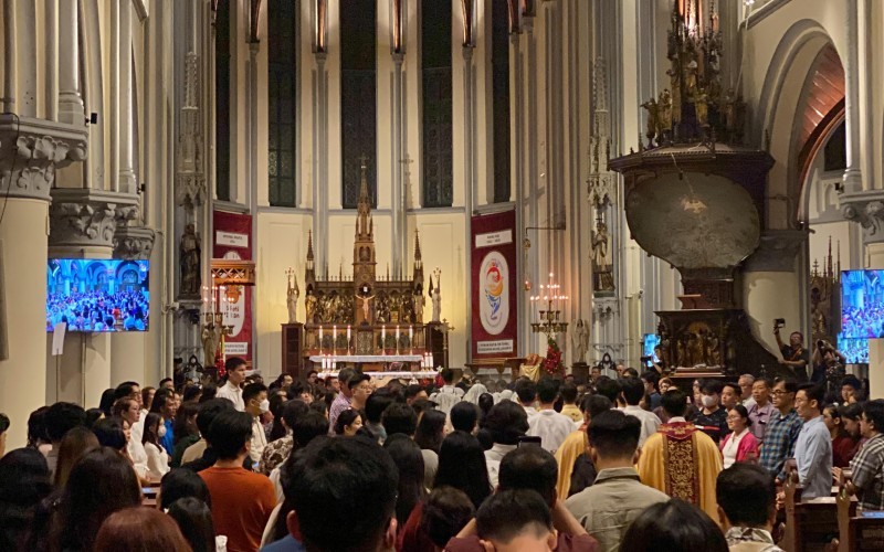 Prosesi ibadah Misa Natal di Gereja Katedral Jakarta, Jakarta Pusat, berjalan baik dan lancar, Rabu (25/12/2024).