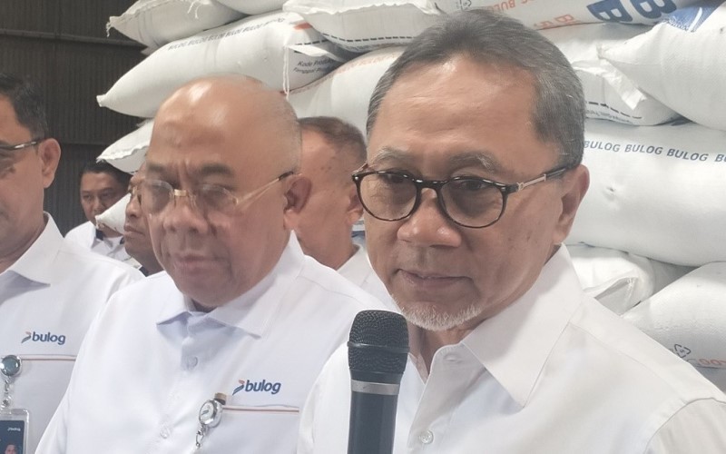 Zulhas Pastikan Hasil Panen Petani Bakal Diserap Bulog. Foto: MNC Media.