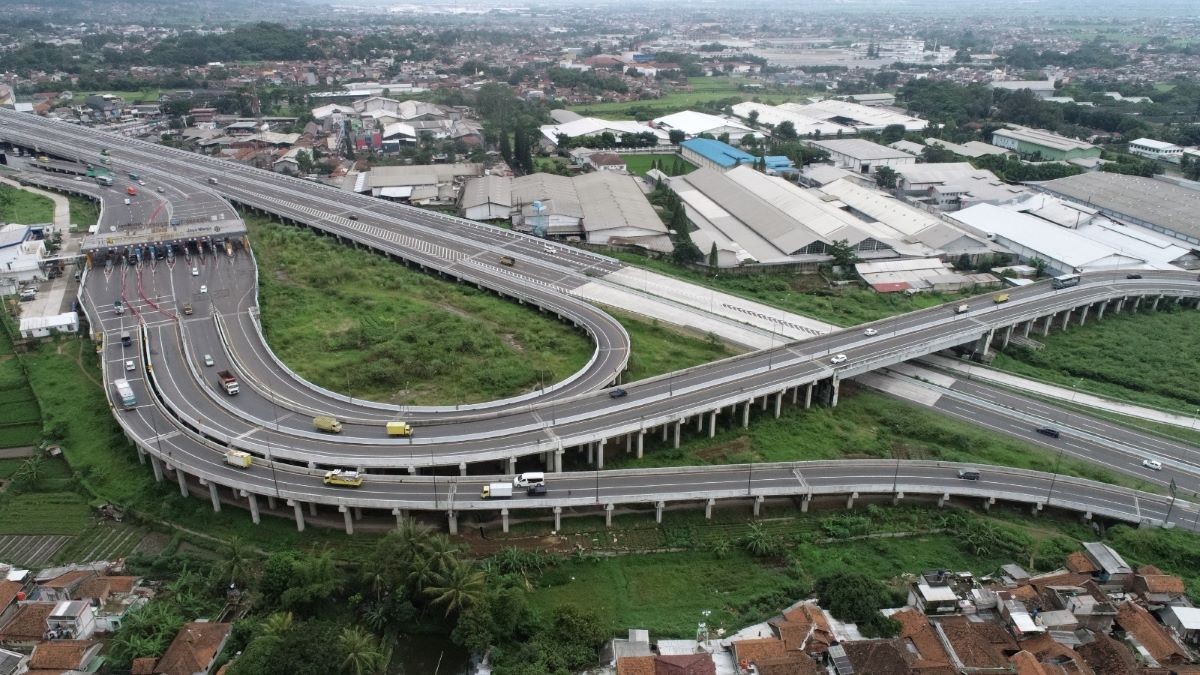 62 Ribu Kendaraan Menuju Bandung di H-1 Tahun Baru 2025. (Foto: Jasa Marga)