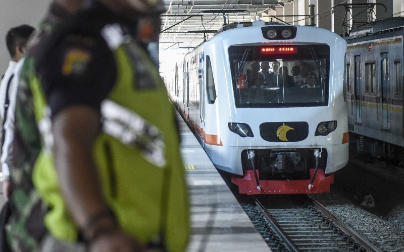 Ada Genangan di Jalur Rel, KA Bandara Soetta Hanya Sampai Stasiun Batu Ceper (foto mnc media)