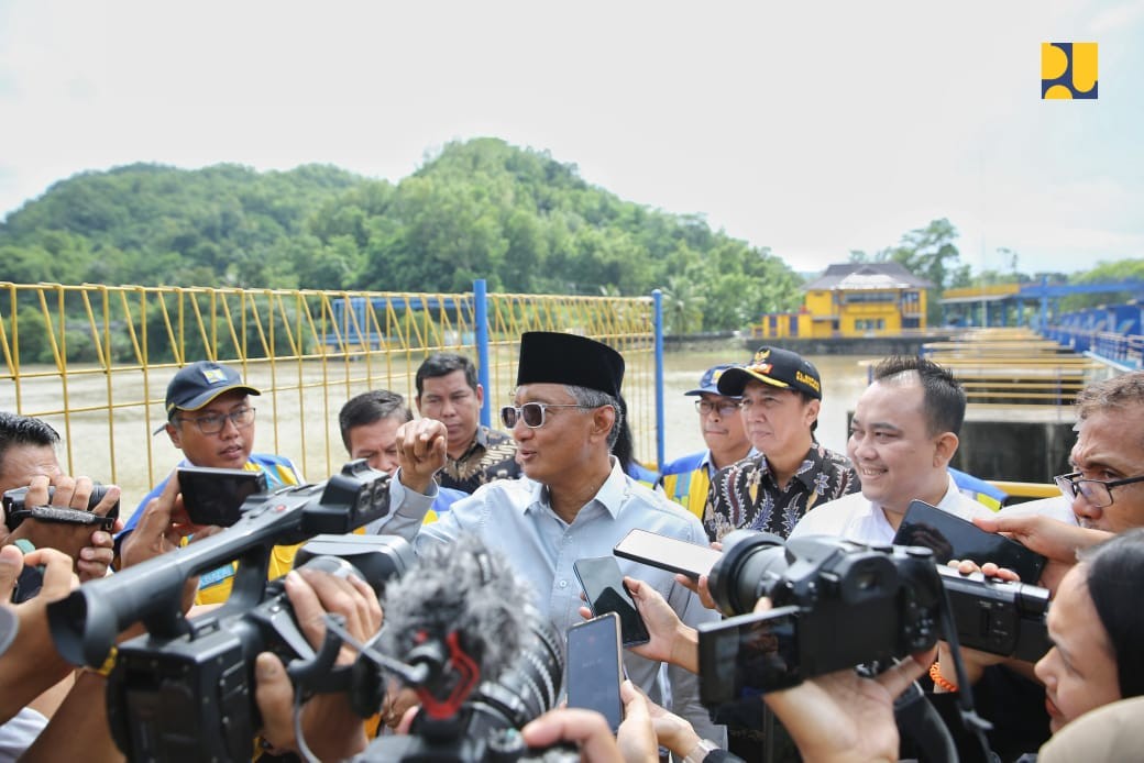 Menteri PU Pastikan Rehabilitasi Daerah Irigasi Dilanjutkan Demi Genjot Produktivitas Padi. (Foto: Dok. Kementerian PU)