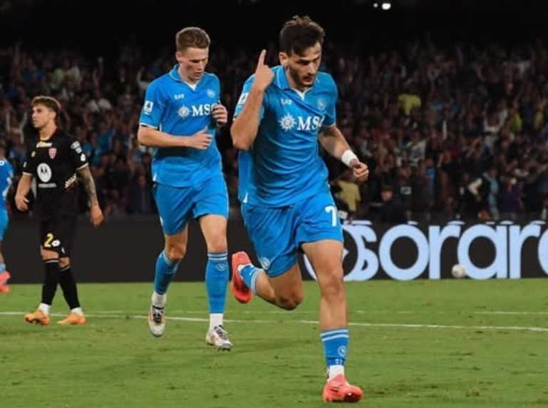 PSG setuju membayar biaya transfer sekitar 70 juta euro atau setara Rp1,7 trilun diminta klub Kvaratskhelia, Napoli. (foto: Instagram/Kvara7)
