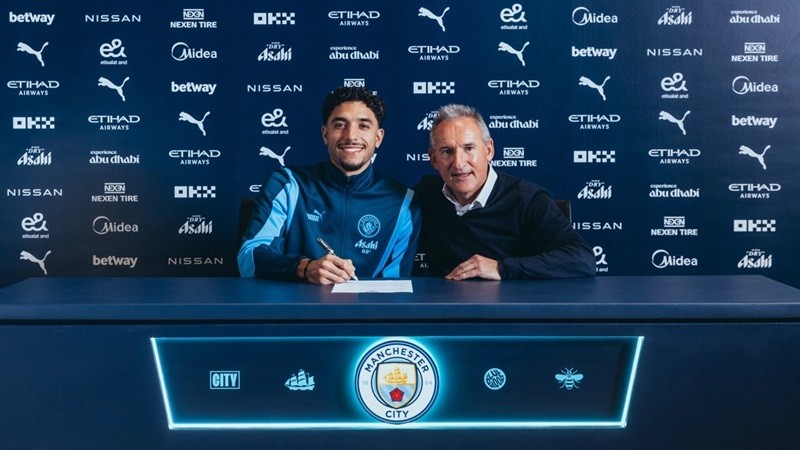 Man City merekrut penyerang Eintracht Frankfurt Omar Marmoush dengan harga 75 juta euro atau setara Rp1,2 triliun. (foto: Man City)