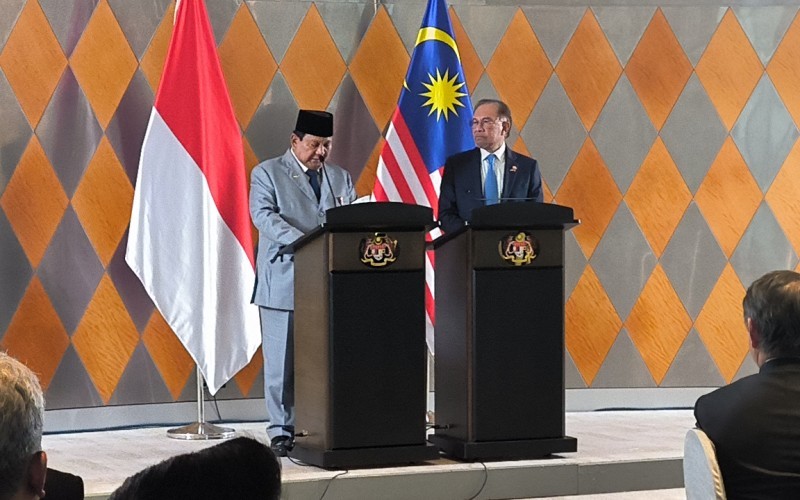 Presiden Prabowo Subianto setelah melakukan pertemuan dengan Perdana Menteri (PM) Malaysia, Anwar Ibrahim. (Riana Rizkia/MPI)