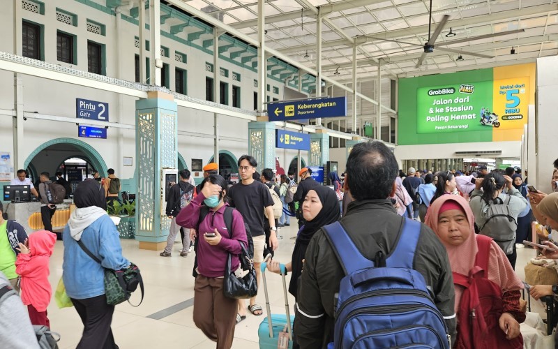 PT KAI (Persero) Daop 1 Jakarta menjadwalkan ratusan perjalanan kereta api jarak jauh (KAJJ) selama libur panjang. (Foto: MNC Media)