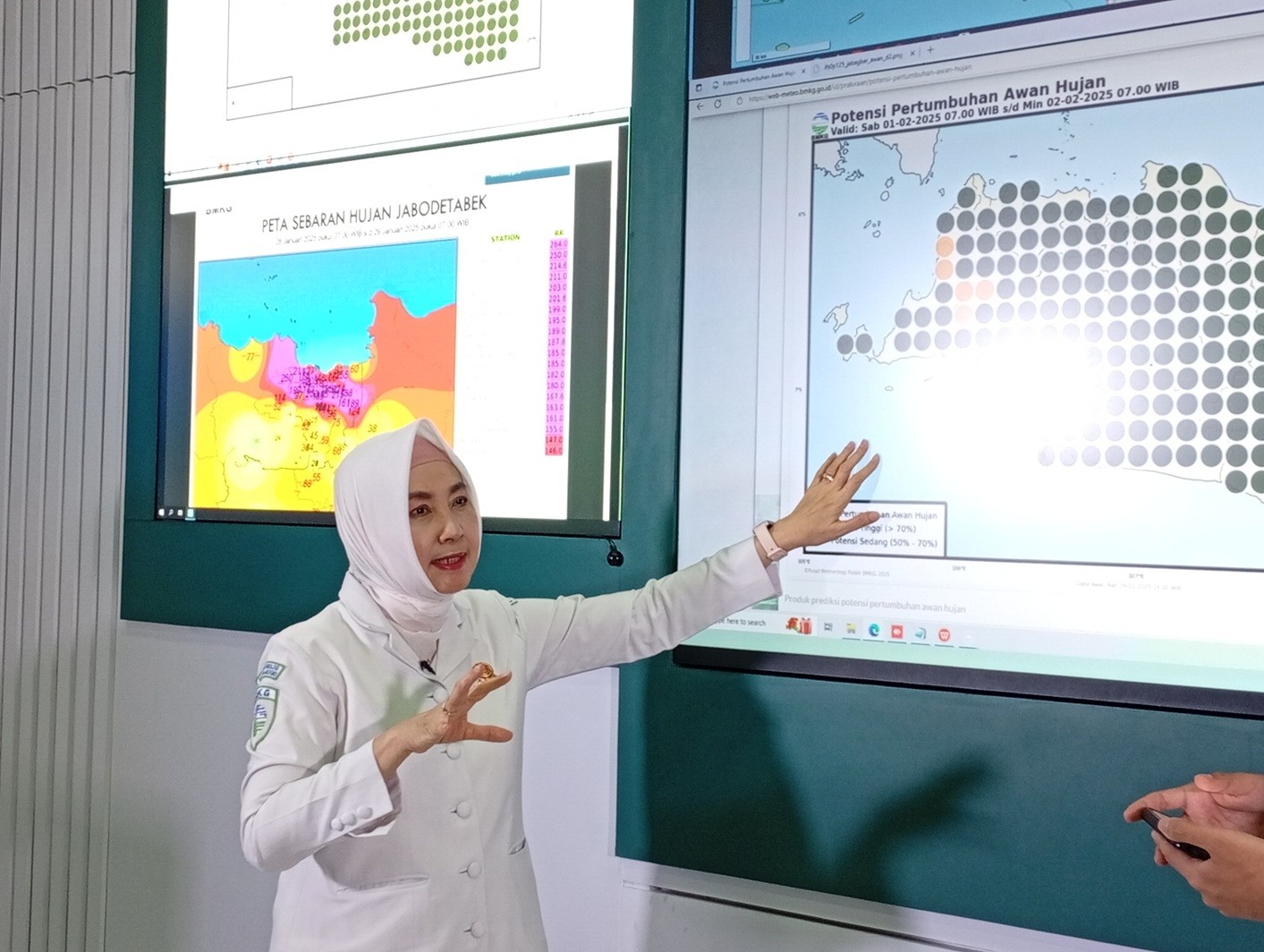 Jabar, Jateng, hingga Jatim Berpotensi Hujan Lebat-Ekstrem pada 1-2 Februari 2025. (Foto Refi Sandi/MPI)