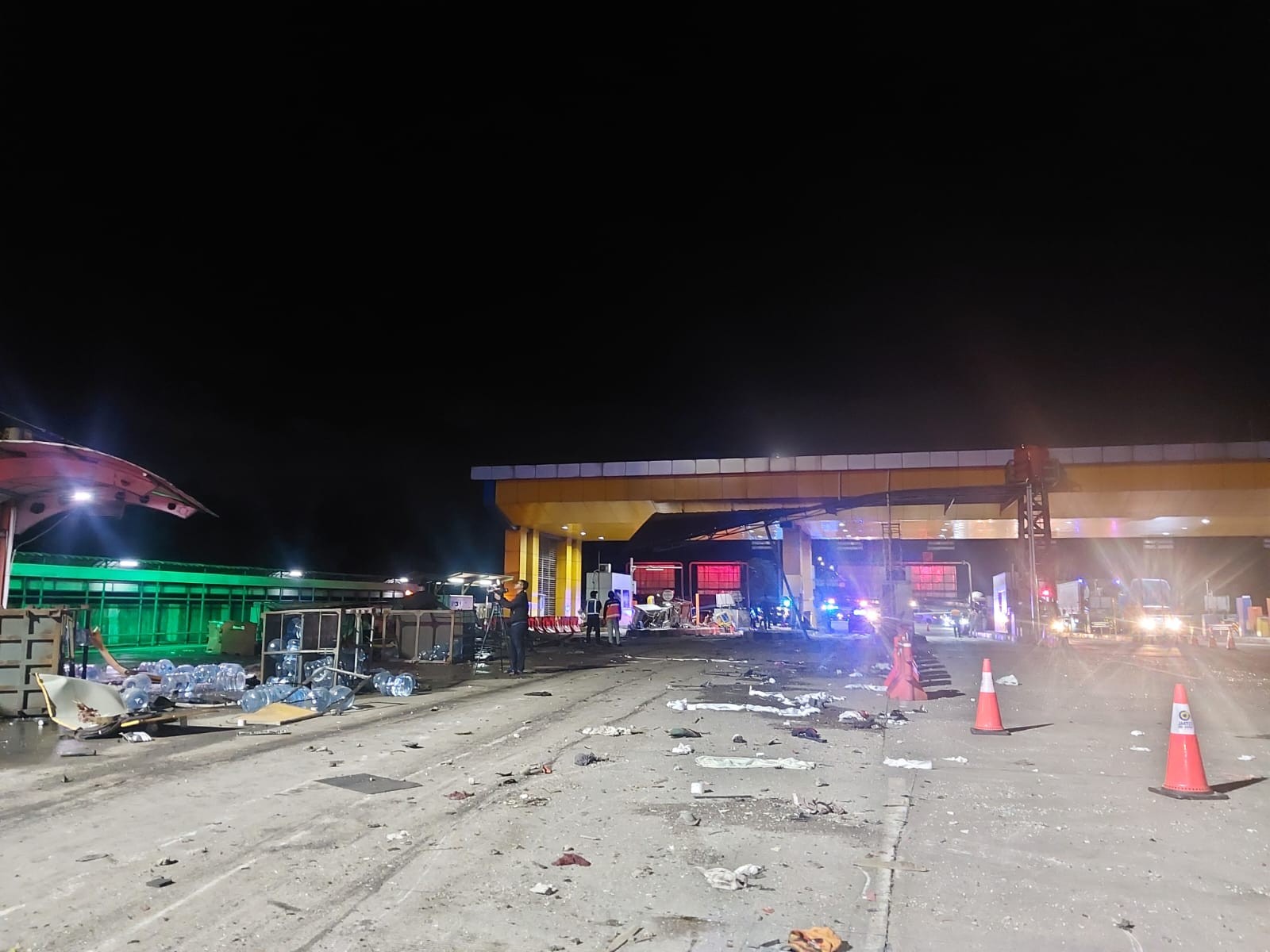 Sopir truk galon air mineral yang menjadi penyebab kecelakaan maut di Gerbang Tol Ciawi 2, Kota Bogor, Jawa Barat, mengalami cedera kepala.