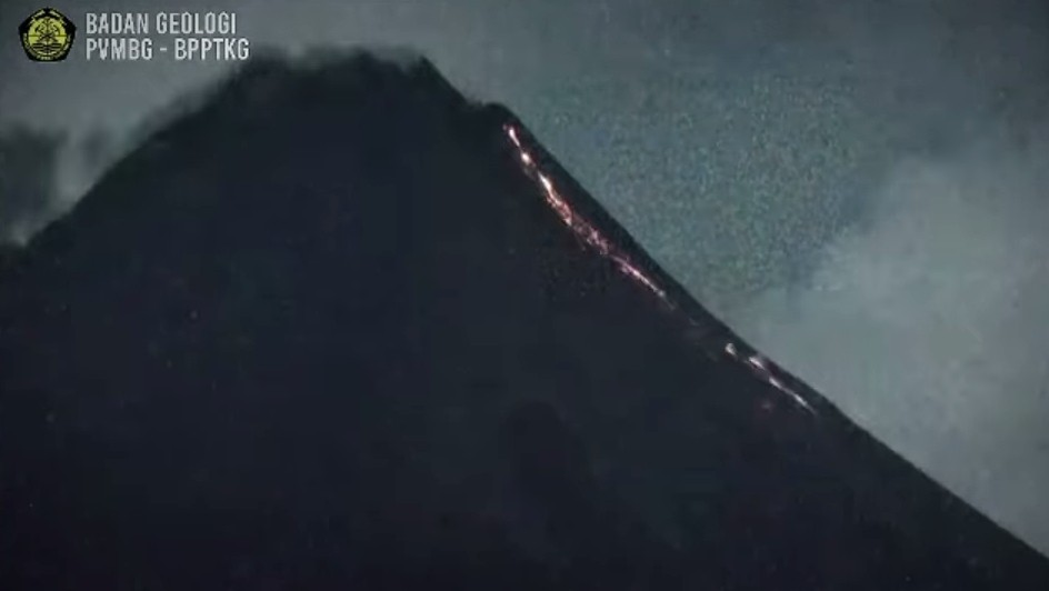 Gunung Merapi Keluarkan 10 Kali Guguran Lava, Jarak Luncur 1,7 Km. (Foto Istimewa)